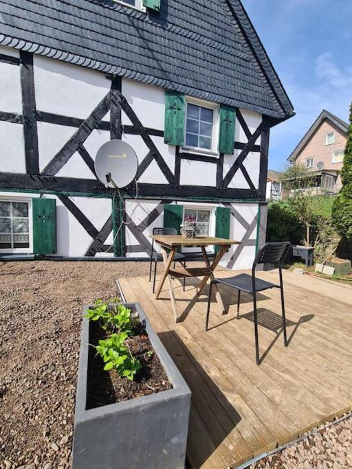 Ferienwohnung Bergischer Dreiklang Windeck Exterior photo